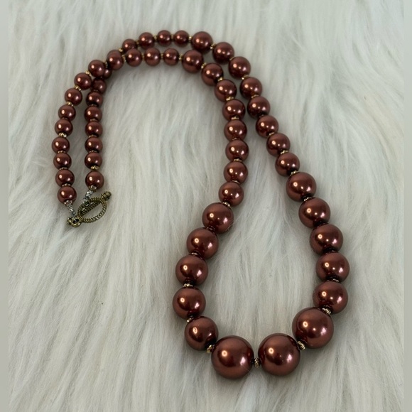 Costume Jewelry Jewelry - (254)Elegant Brown Beaded Necklace